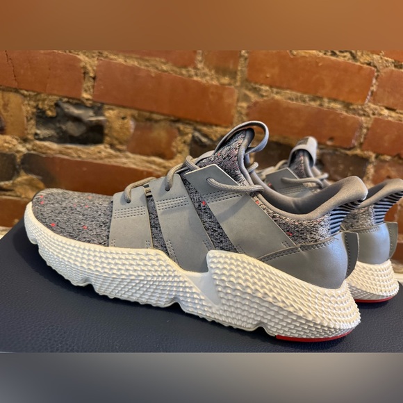 Adidas prophere Grey solar red shoes 9.5 - Picture 4 of 5